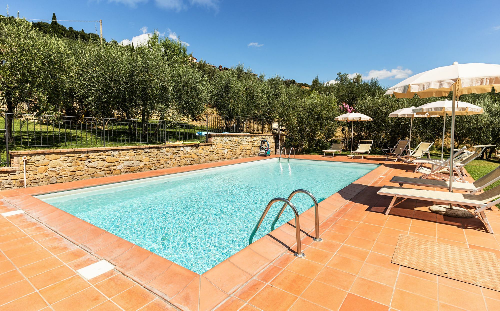Agriturismo Borgo Tra Gli Olivi Castiglion Fiorentino Exterior photo
